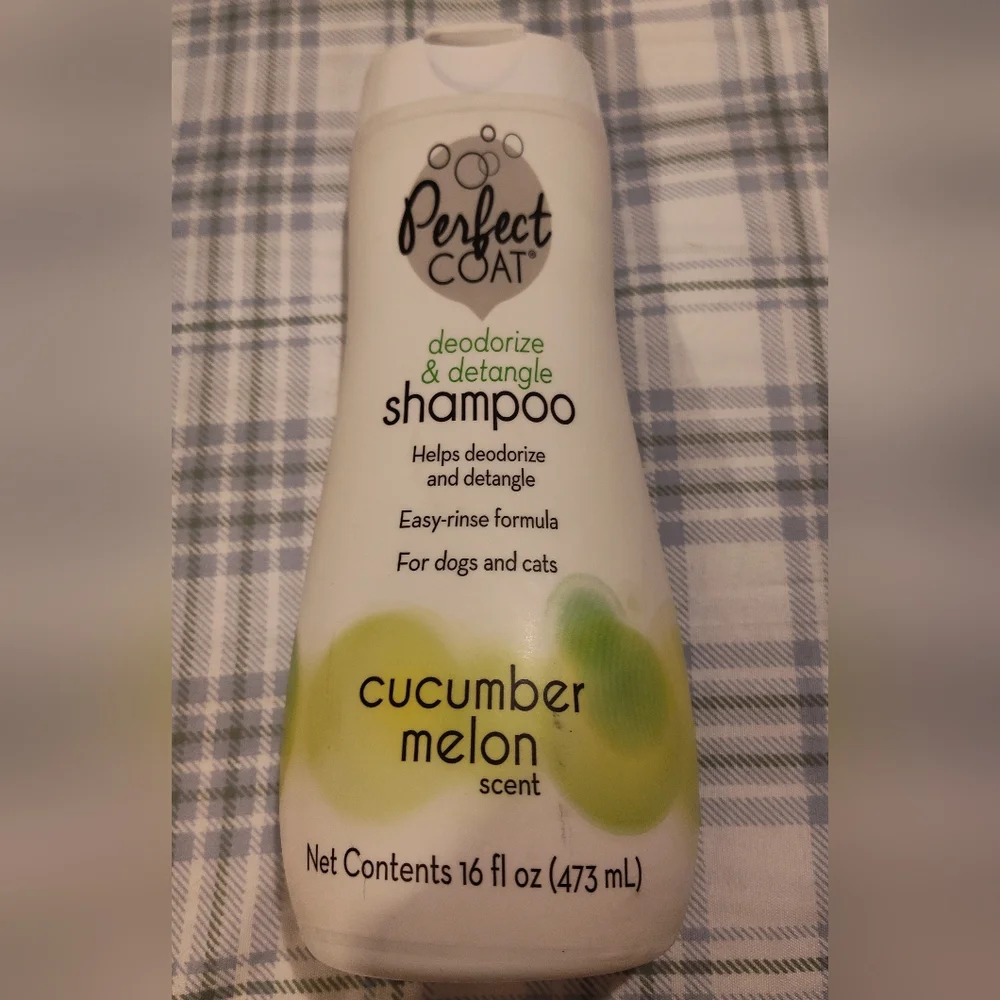 Perfect Coat Deodorize & Detangle Shampoo